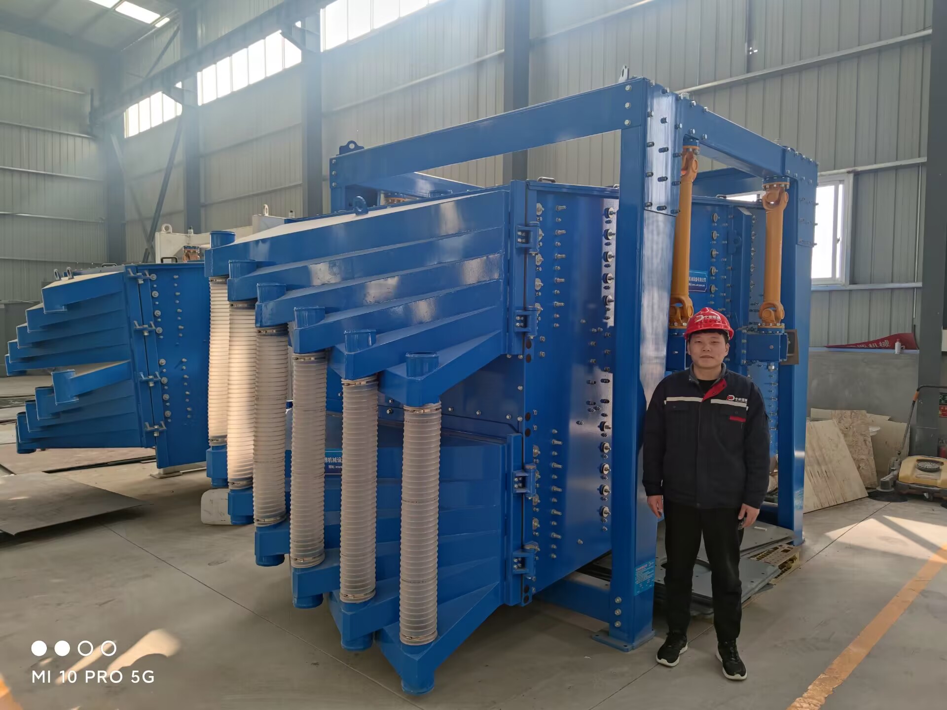 振動(dòng)篩與搖擺篩有何不同？如何選擇適合的篩分設(shè)備？